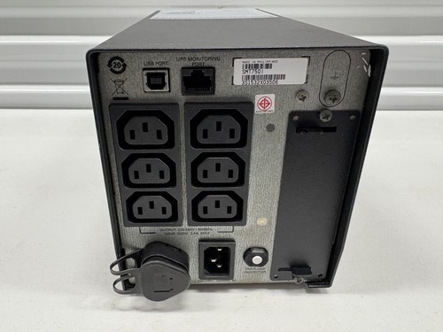 Gruppo di continuità APC Smart-UPS SMT750I 750 VA LCD 230V Tower UPS COSÌ COM'È NON TESTATO - Foto 6 di 10