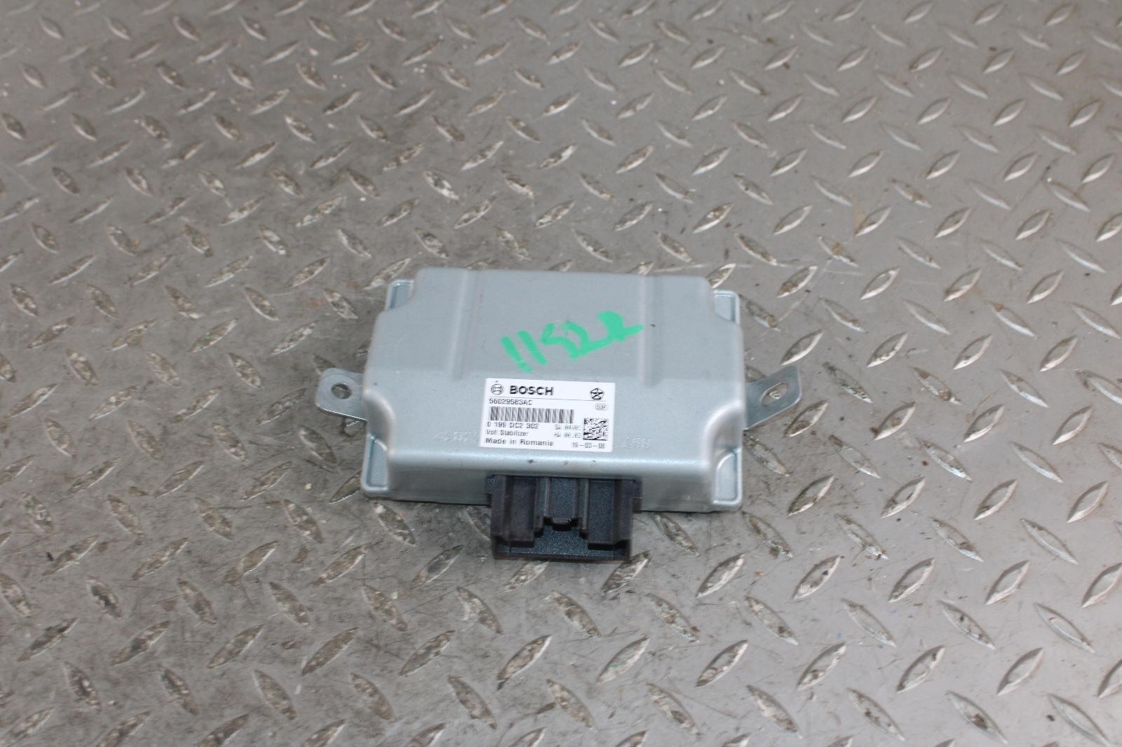 14-19 MASERATI GHIBLI Power DC Converter Inverter Voltage Stabilizer Module OEM