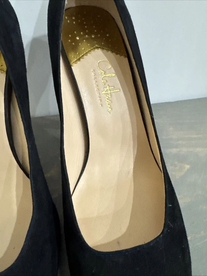 Bomba de gamuza negra para mujer Cole Haan NikeAir - usada excelente estado - talla 8 Foto 4 de 4