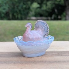Boyd Crystal Art Glass Turkey Salt / Turkey-on-Nest BLUE ORCHID