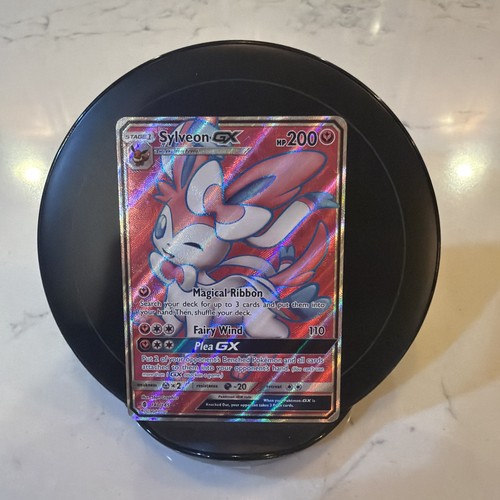 Sylveon GX - Sun & Moon Guardians Rising 140/145 Full Art Ultra Rare