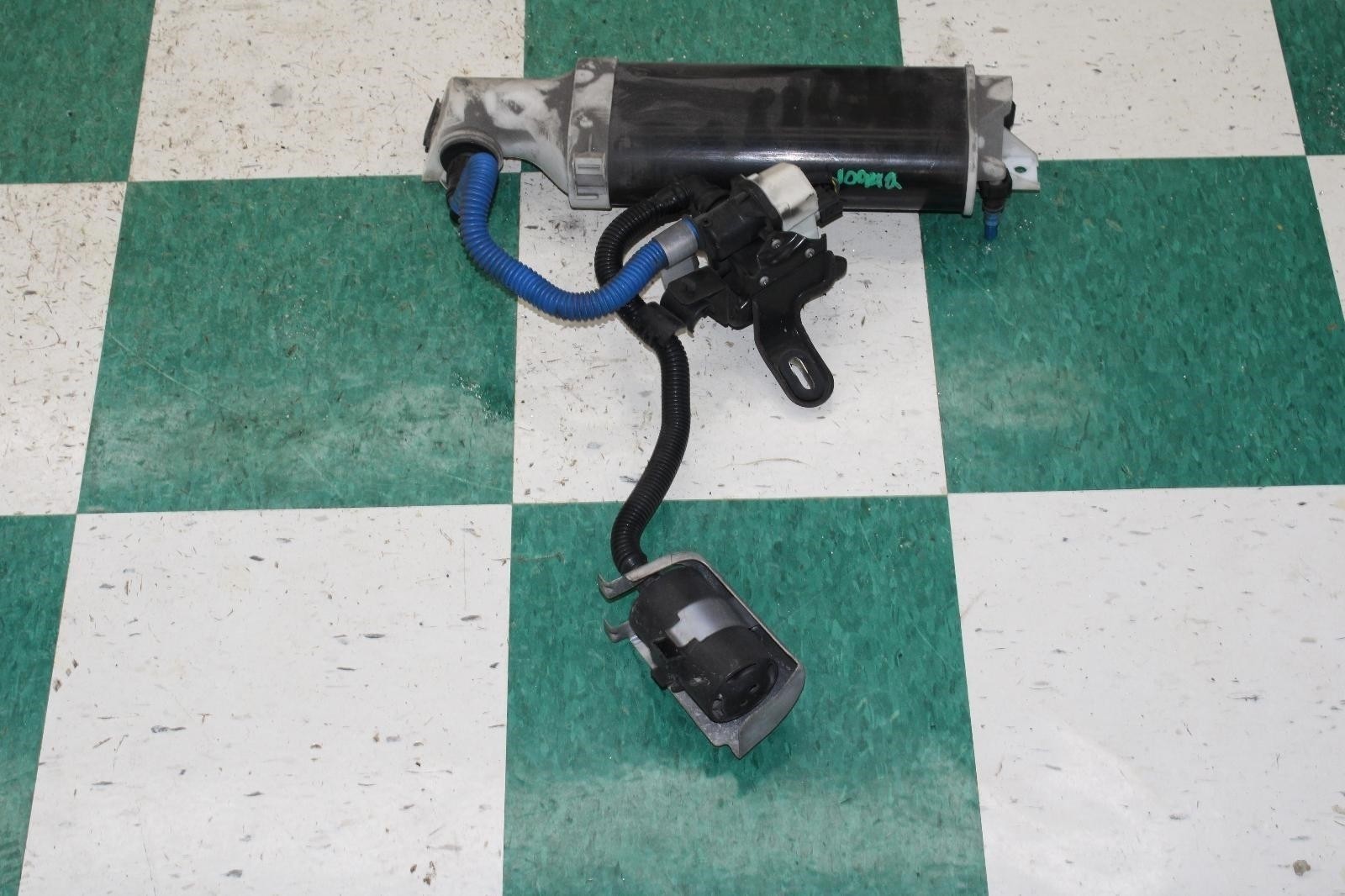 14-17 Ghibli Gas Gasoline Fuel Evaporation Evap Charcoal Canister OEM Assembly