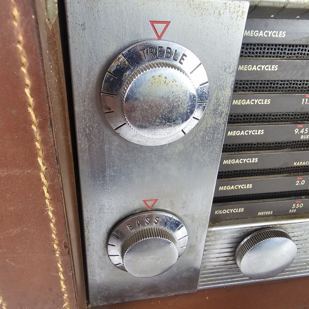 ヴィンテージ RCA Victor モデル 3-BX-671 RC短波真空管 ヴィンテージ RCA Victor モデル 3-BX-671 RC短波真空管 - メルカリ