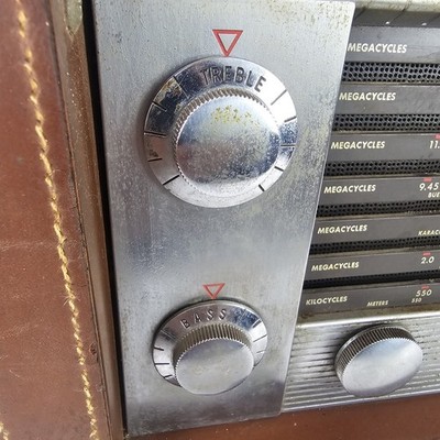 Vintage 1954 RCA Victor Strato-World Short-Wave Radio (3-BX