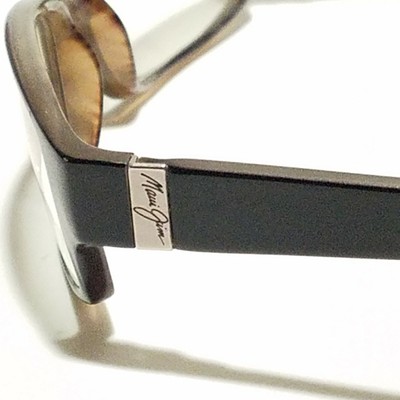 Maui Jim Black & Wood Grain Women display picture 1
