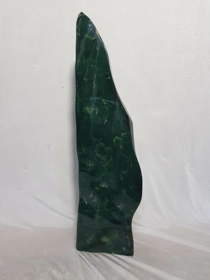 Nephrit Jade Skulptur Freieform geschliffen 13kg Dekoration Heilstein Edelstein - Bild 3 von 4