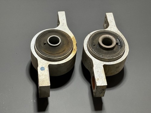 06-13 IS250 IS350 OEM front lower control arm suspension mount bushing brackets - Picture 2 of 12