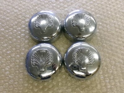 NISSAN Genuine CIMA Y32 Ginkgo Wheel Center Caps 4pcs Silver