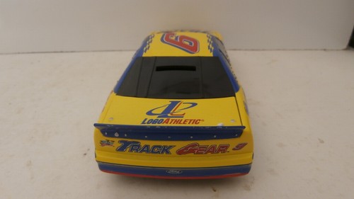 1:24 Scale Jeff Burton #9 Track Gear Diecast Vehicle Bank 1997 Action - Picture 5 of 8