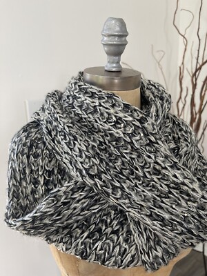 Francescas Scarf Infinity Cowl Silver Metallic Loose Knit Black Gray Silver New