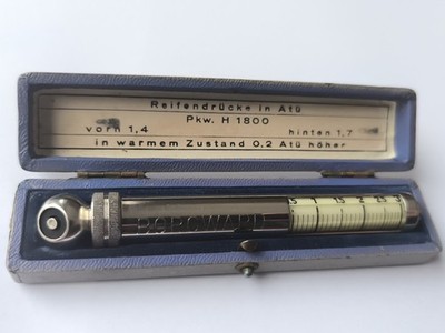 Borgward Reifendruckprüfer Messko Typ MST im Original-Etui (1950er Jahre)