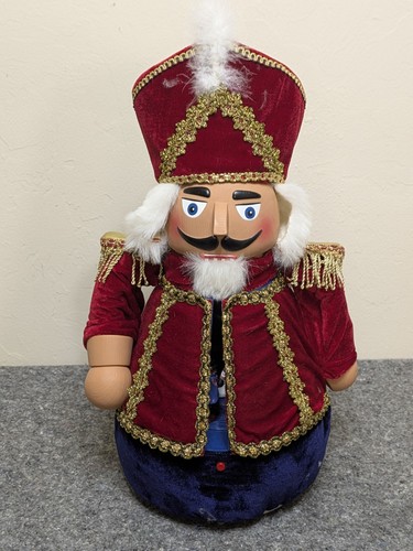 NOT WORKING: Vintage Musical & Animated 19” Nutcracker Scenic Ballerina 1990’s - Picture 5 of 12