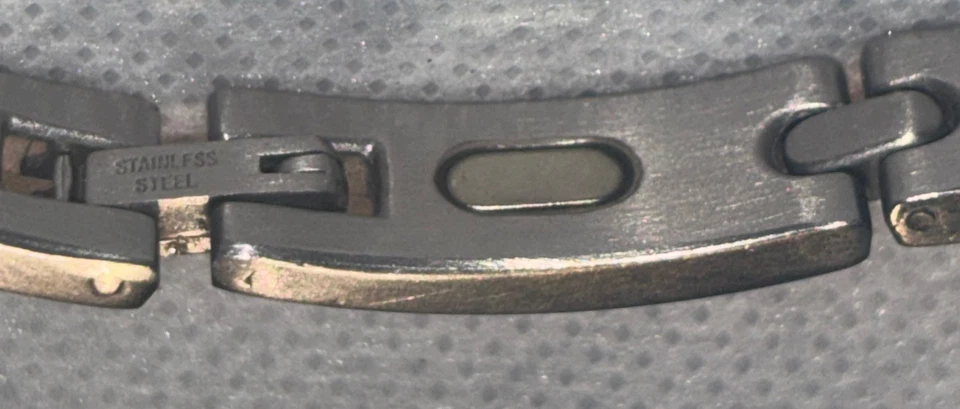 Pulsera Jeffrey Scott Acero Inoxidable Magnética Plata Foto 3 de 4