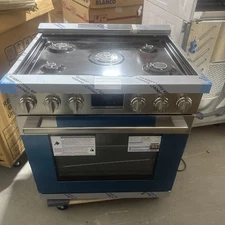 Bosch 800 Series 30" Stainless Steel Freestanding Gas Range - HGS8055UC