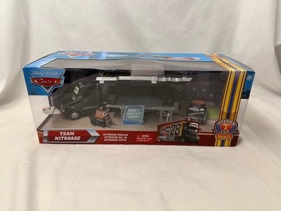 MIB Disney Pixar World of CARS TEAM Nitroade Hauler #28 Piston Cup