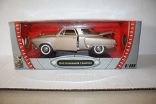 1950 STUDEBAKER CHAMPION CAR DIECAST-1/18-GOOD-GOLD-BOX-ROAD SIGNATURE