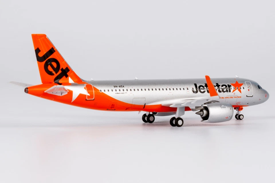 NG Models 1:400 Jetstar Airways Airbus A320neo VH-A5A Diecast Model Aircraft - image 4 of 4