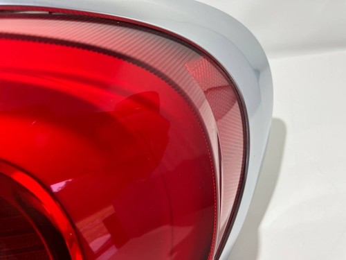 OEM 14-17 Fiat 500L 4Dr Passenger Right Side Tail Light Stop Bulb Lamp Assembly - Picture 4 of 13