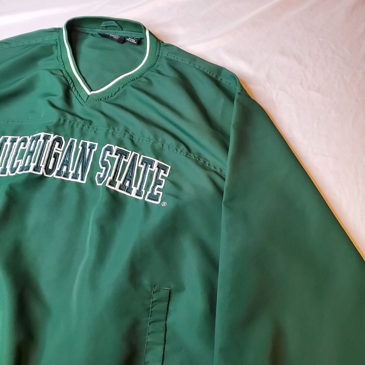 Vintage J2 SPORT Michigan State Pullover Windbreaker MENS Vintage J2 SPORT Michigan State Pullover Windbreaker MENS