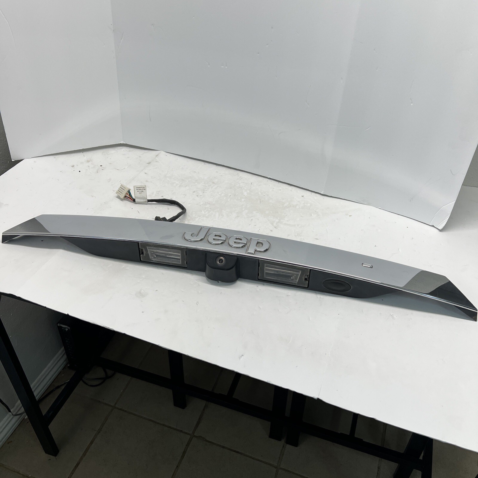 OEM 20112013 Jeep Grand Cherokee Rear Trunk Lid Garnish Chrome Molding