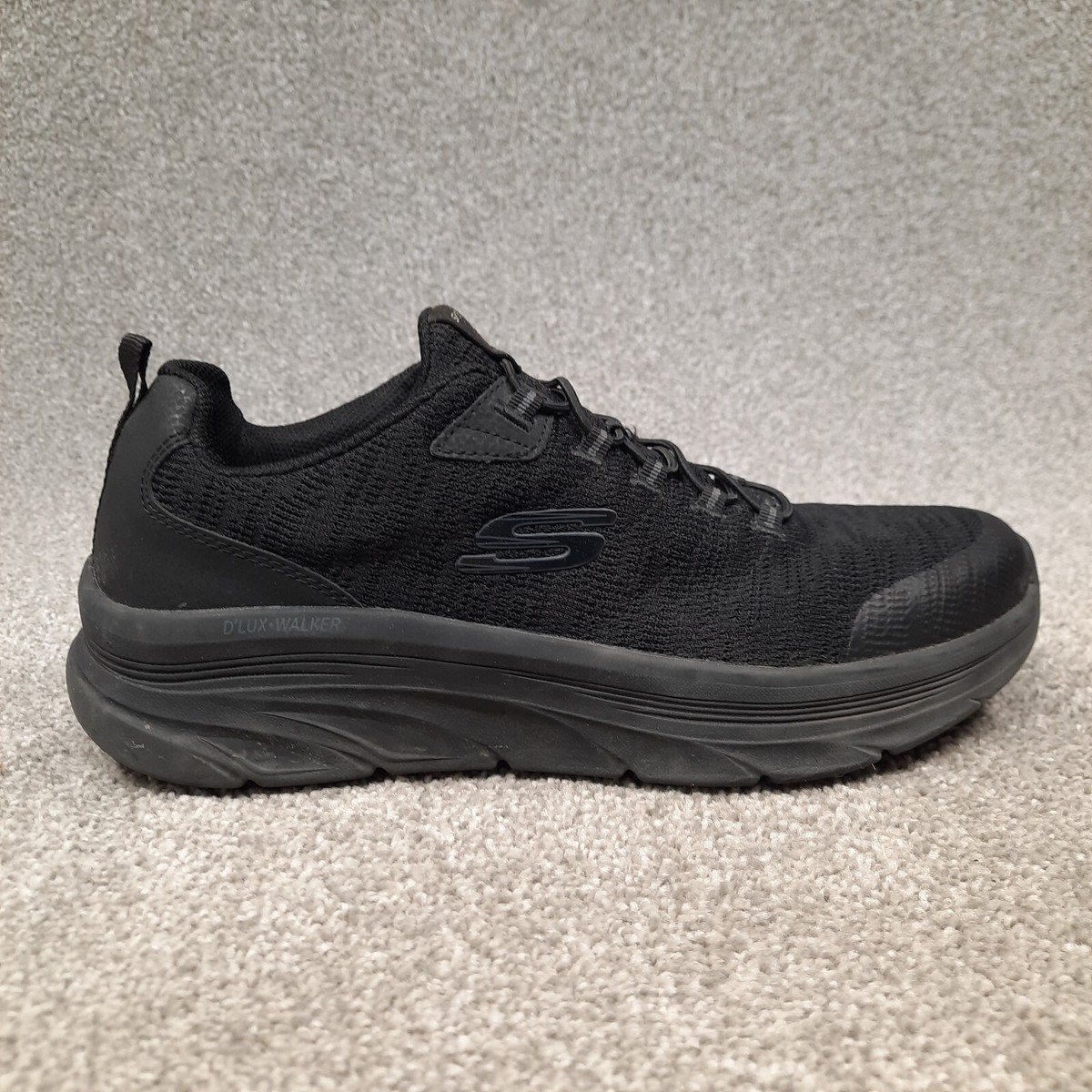 Skechers D display picture 3