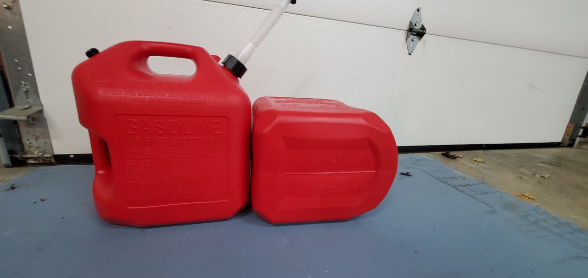 5600 5 gallon vented 2 handle midwest gas can w/ FREE flow