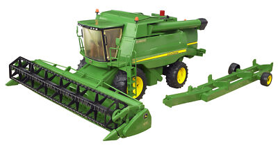 BRUDER, JOHN DEERE T670i Reaper with Ech: 1/16 Cutting Cart, Scale...