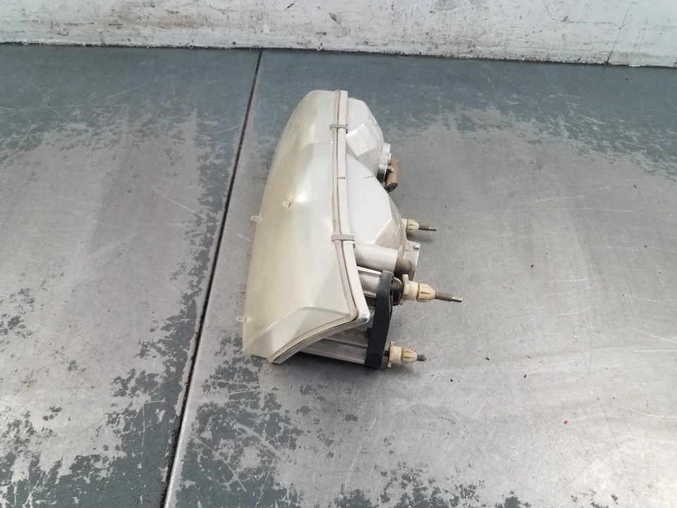 Luz de cabeza izquierda Grand Marquis/Corwn Vic Victoria 2000 #1010 D2 Foto 4 de 4