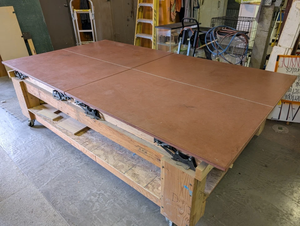 Mesa de trabajo/ping pong de hormigón. Mesa de salida. Interior o exterior Foto 2 de 3