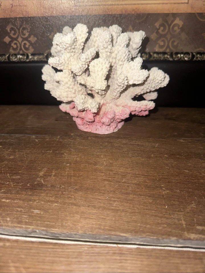 大号人造分支珊瑚桌面雕塑白色褪色至粉红色 — 第 2/4 张图片