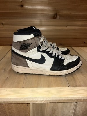 Jordan Air Jordan 1 Retro High OG Dark Mocha Men's High Top Sneaker 555088-105