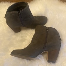 CROWN VINTAGE KALILA Women s Ankle Boots Sz 8.5M Olive Green Suede Stacked Heels