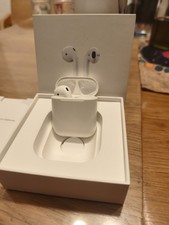 Apple AirPods mit Ladecase + NUR Linker Kopfh...