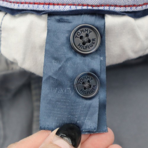 Tommy Hilfiger Shorts Herren 35 grau vorne flach Eingrifftaschen Freizeit Chino - Bild 9 von 15