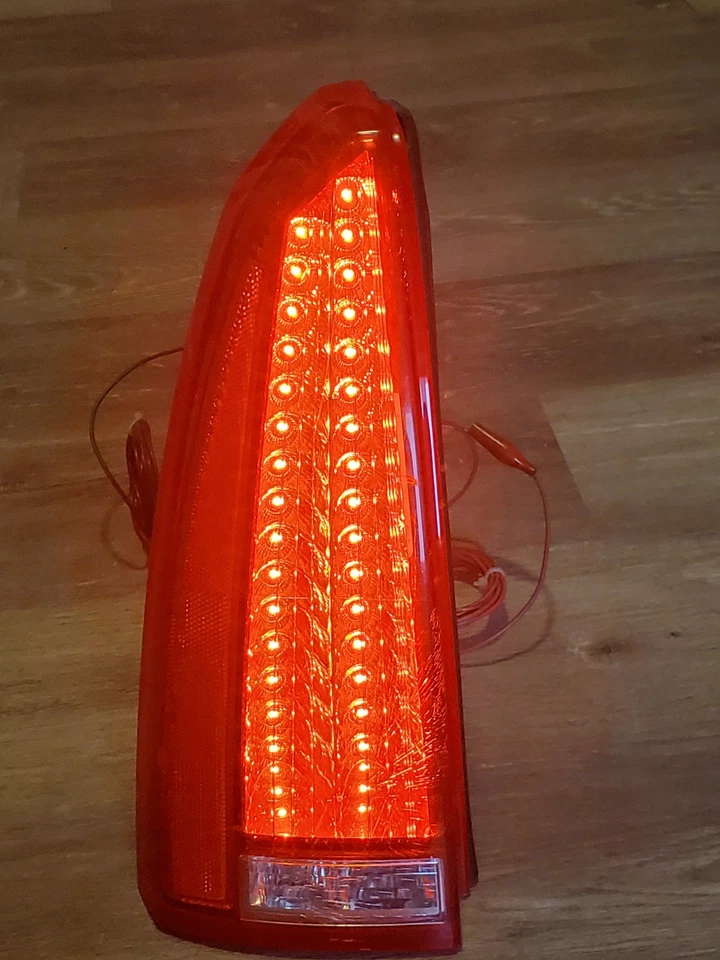 2006-2011 Cadillac DTS LH Driver Tail Light Lamp LED 15858151 (See Photos-wear) Foto 2 de 4