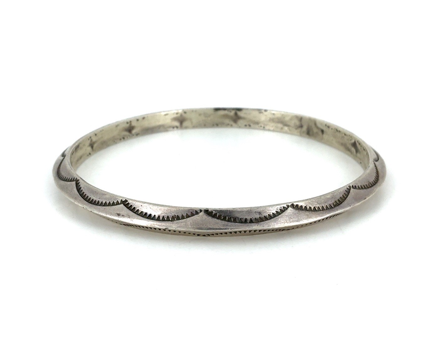 アクセサリー vintage Navajo silver bangle Navajo TAHE Sterling Silver Vintage Carinated Bangle … - Gem