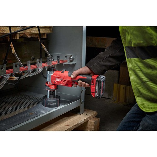 Milwaukee 2677-23 M18 18V 4-Inch 6-Ton Forcelogic Knockout Tool Kit - Picture 8 of 10