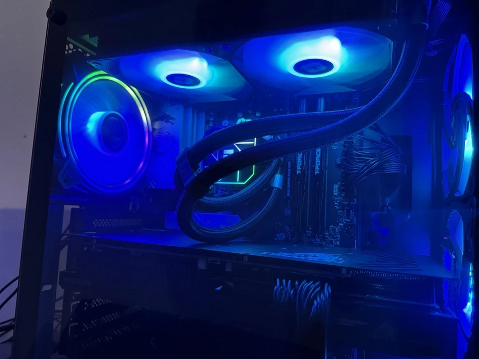 PC Gaming Ryzen 5 9600X RX6800XT SSD 1TB RAM 32GB DDR5 AIO 240 PSU 750W - Immagine 2 di 4