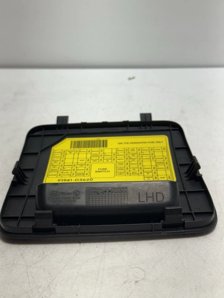 2016-2021 Hyundai Tucson Dashboard OBD Fuse Box Cover Trim Black OEM Foto 3 de 4