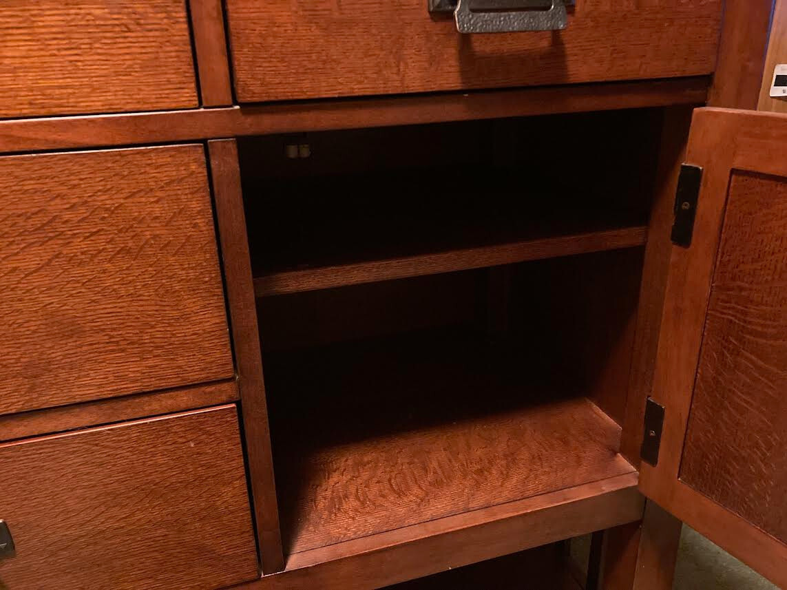 Broyhill Artisan Ridge Sideboard 4078514 RARE Excellent Condition