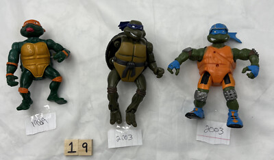 Teenage Mutant Ninja Turtles TMNT Figures  (lot of 3) 1989-2003 Missing Arm On 1