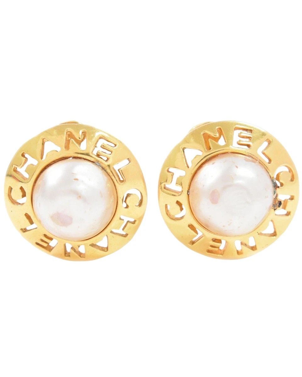 Chanel pre owned earrings deals