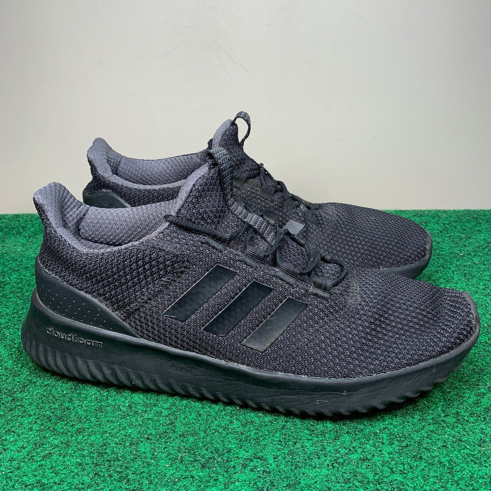 adidas cloudfoam triple black