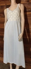 VINTAGE QUEENTEX BLUE SIZE MEDIUM NIGHTGOWN   #10350