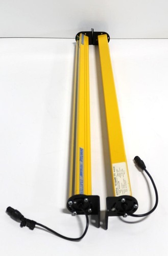 Pinnacle SS-32-0F1-AU-SMB Microguard Emitter and Receiver Safety Light ...