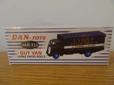 DAN TOYS DINKY SUPERTOYS LYONS SWISS ROLLS GUY VAN TRUCK MODEL DAN 211 13CM LONG