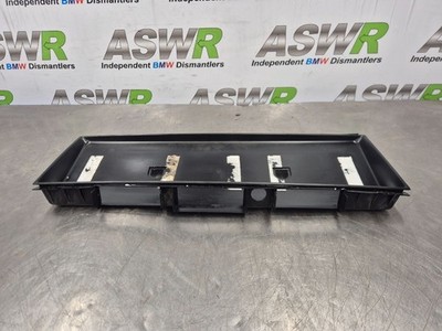BMW E31 8er Kennzeichenhalter Sockel hinten 51131970231