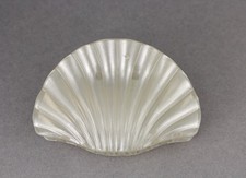 pale Gold shell hair clip claw clamp 3 5/8" long leaves shiny metallic sea shell