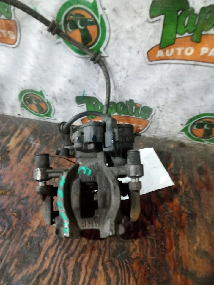 Pinça traseira esquerda driver sem freio esportivo compatível com 16-22 BMW X1 3841269 - Imagem 3 de 3