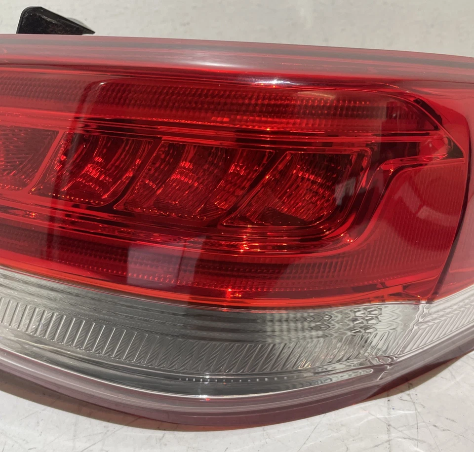 Luz trasera LED pasajero derecho Kia Optima 2016-2020 OEM 0492 Foto 3 de 4